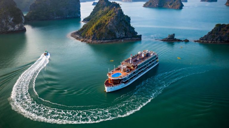 Du thuyền Heritage Cruise 3 ngày 2 đêm