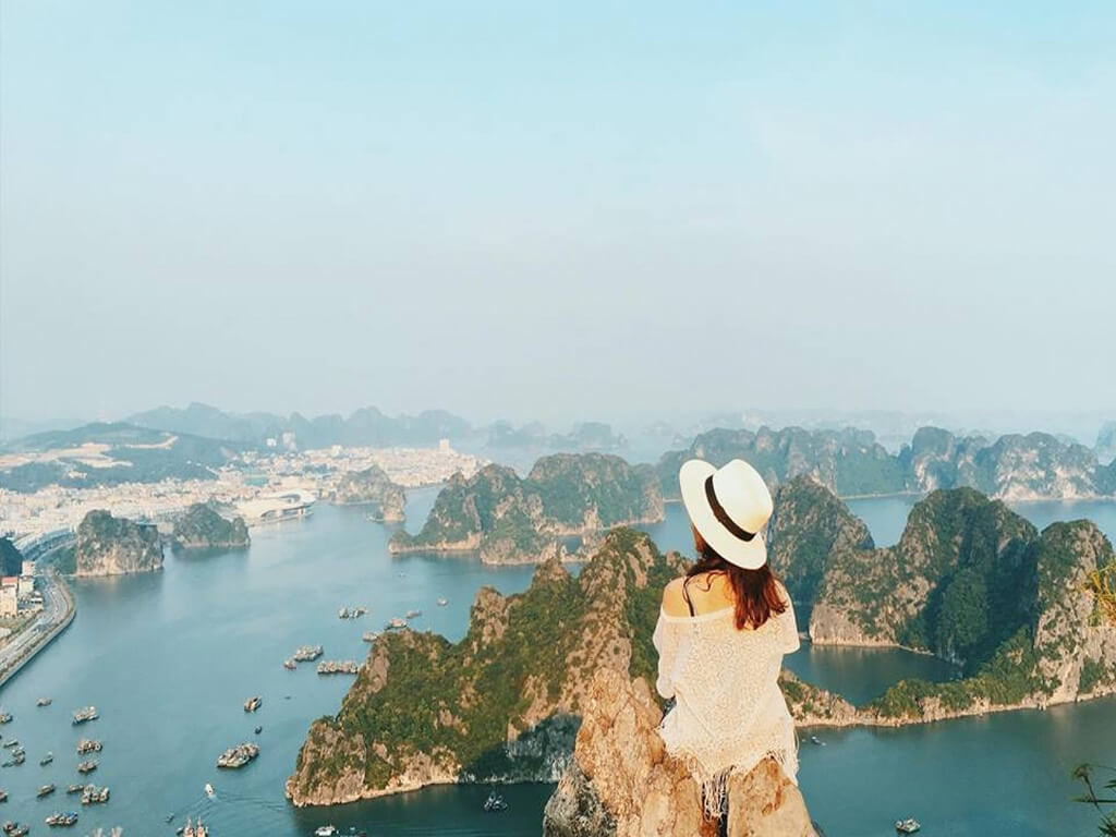Khám phá một Hạ Long khác biệt(1)