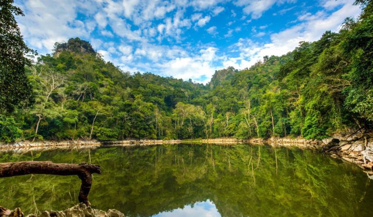 Hồ Ba Bể 2 ngày 1 đêm