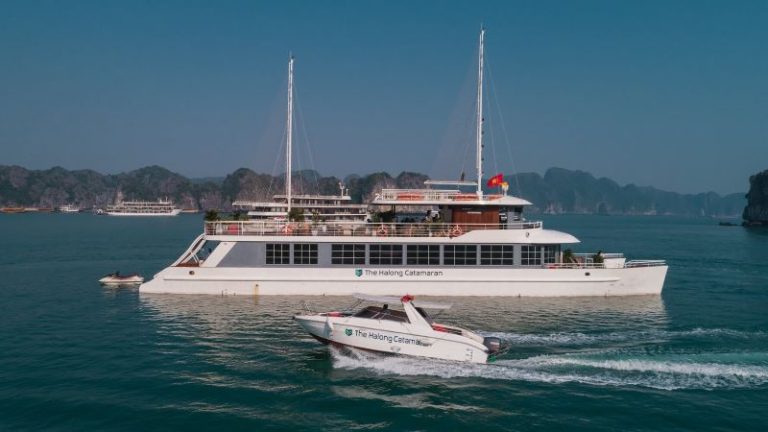 Tour 1 ngày Hạ Long trên Du thuyền 5 sao Catamaran Cruise
