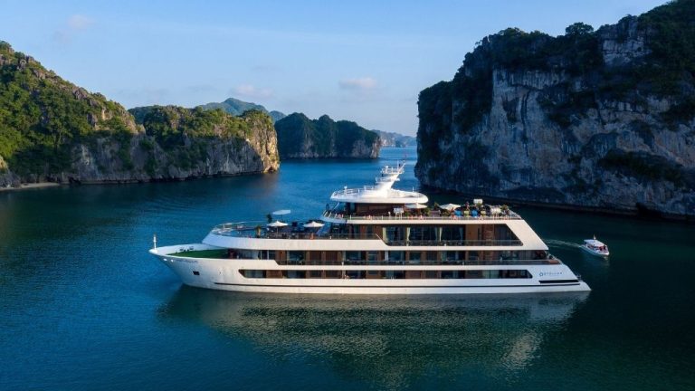 Du thuyền Stellar Of The Seas 2 ngày 1 đêm