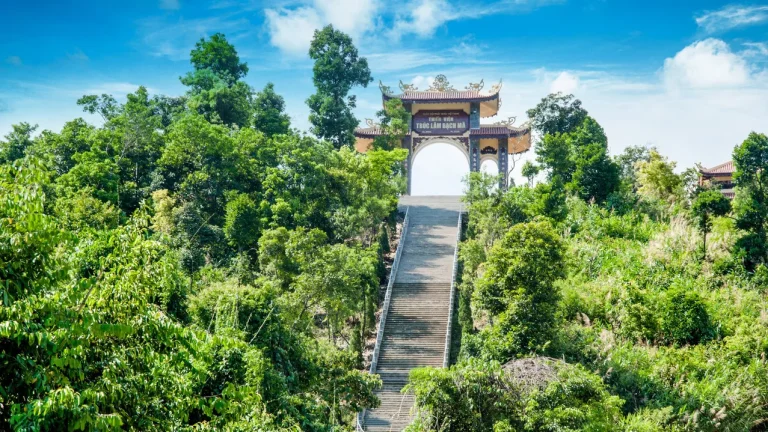 Thăm Quan Huế – Lăng Cô – Bạch Mã 3 ngày 2 đêm